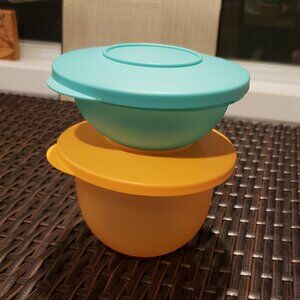 NWT Tupperware Impressions small bowl set